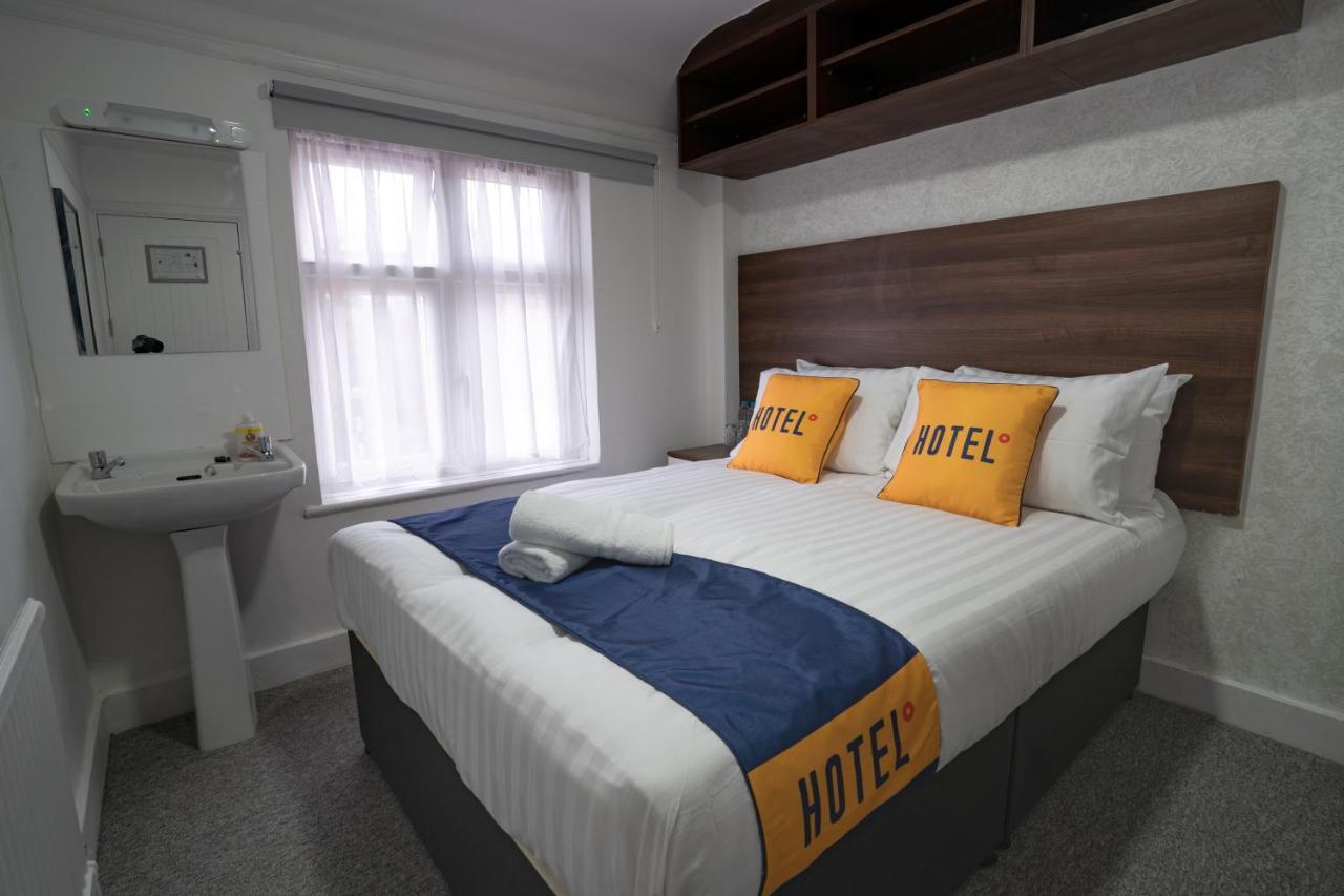 אוקסברידג' Oyo Brunel Hotel מראה חיצוני תמונה