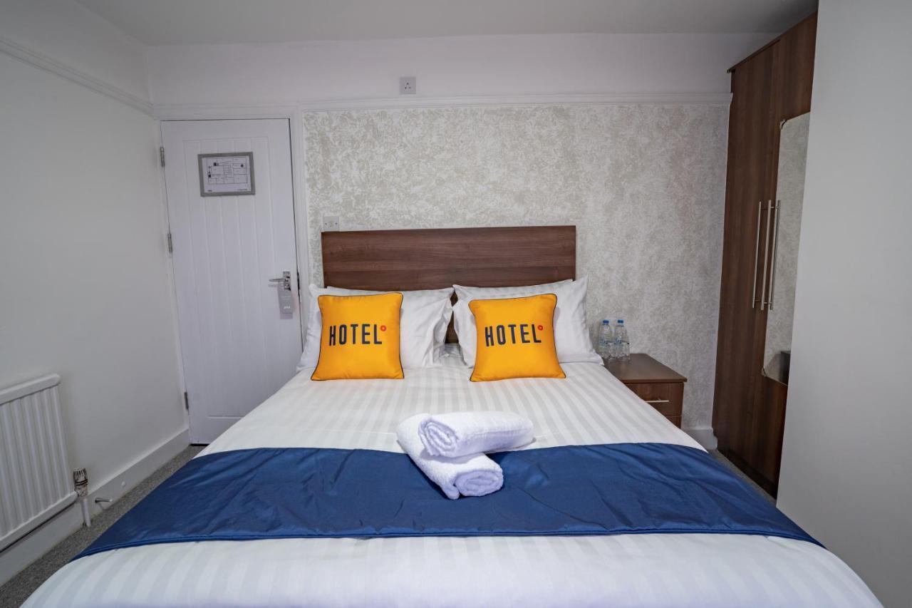 אוקסברידג' Oyo Brunel Hotel מראה חיצוני תמונה