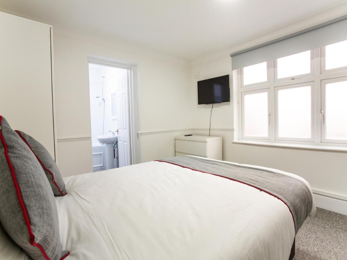 אוקסברידג' Oyo Brunel Hotel מראה חיצוני תמונה