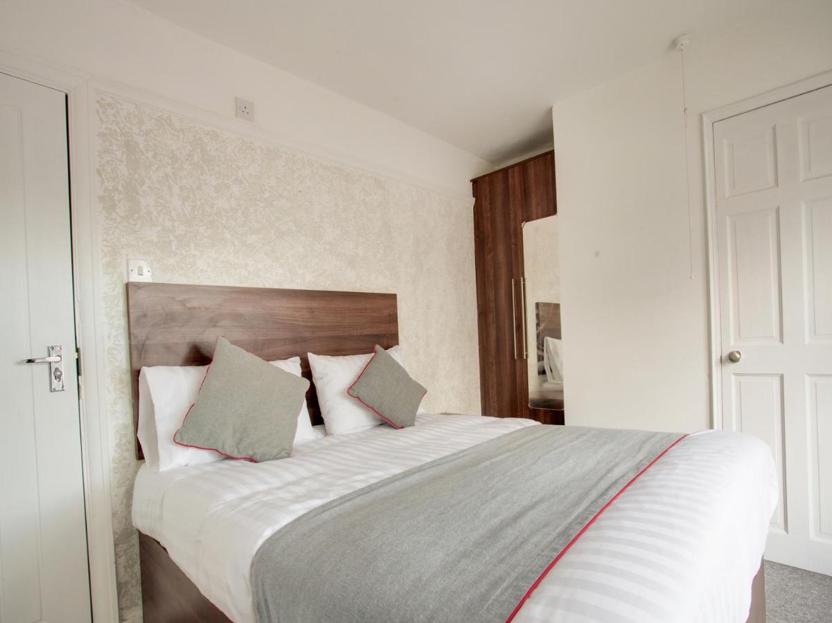 אוקסברידג' Oyo Brunel Hotel מראה חיצוני תמונה